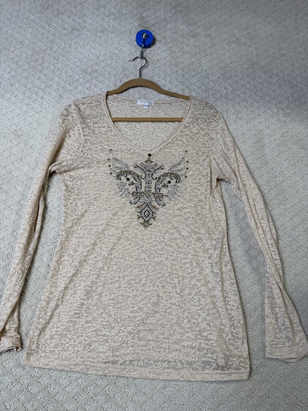 PINK Dirty Fleur-De-Lis T-Shirt Womens Beige V-Neck Long Sleeve Size L